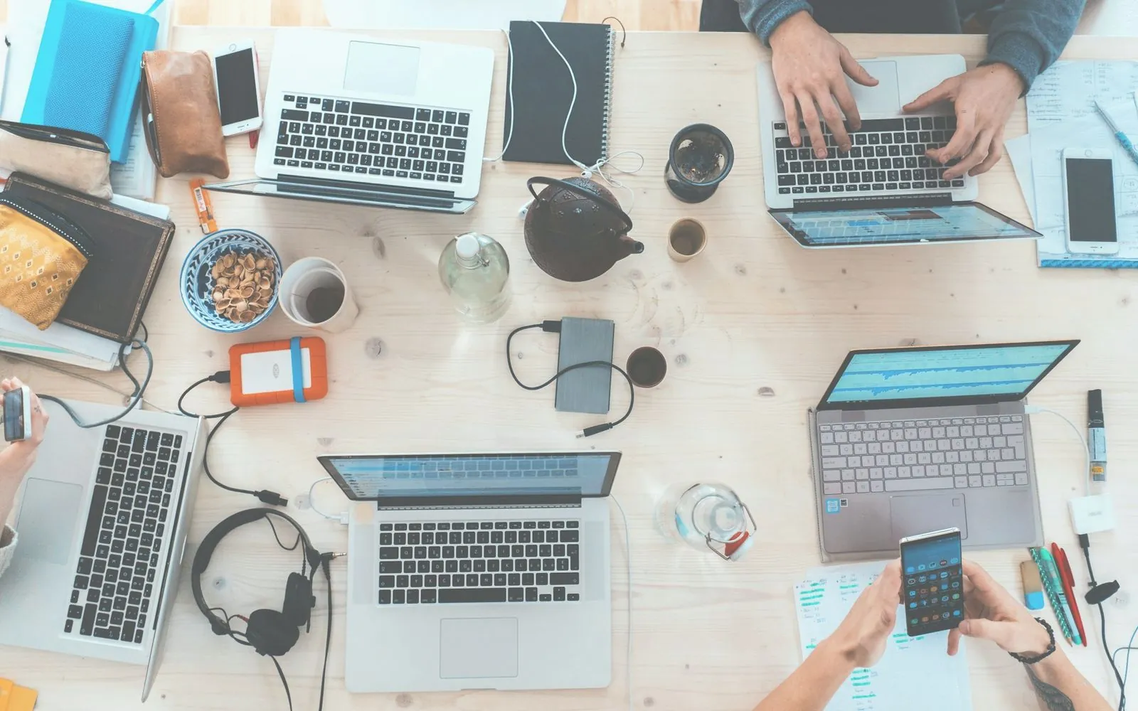 Meta Ads Management at Digiloom — growth & performance for clients in Pakistan, the UK and the Gulf