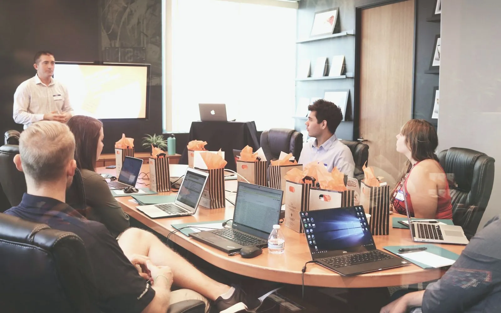Online Reputation Management at Digiloom — growth & performance for clients in Pakistan, the UK and the Gulf